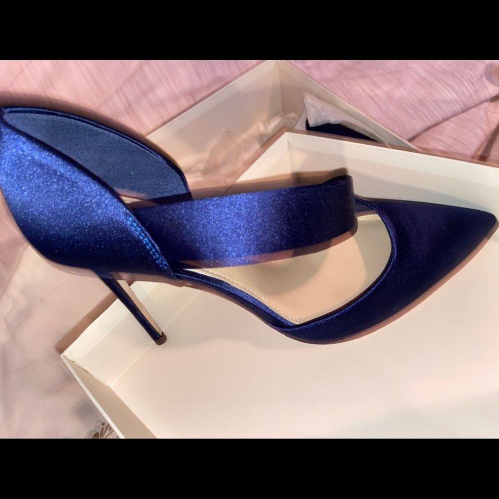 Heels - Picture 3 of 6